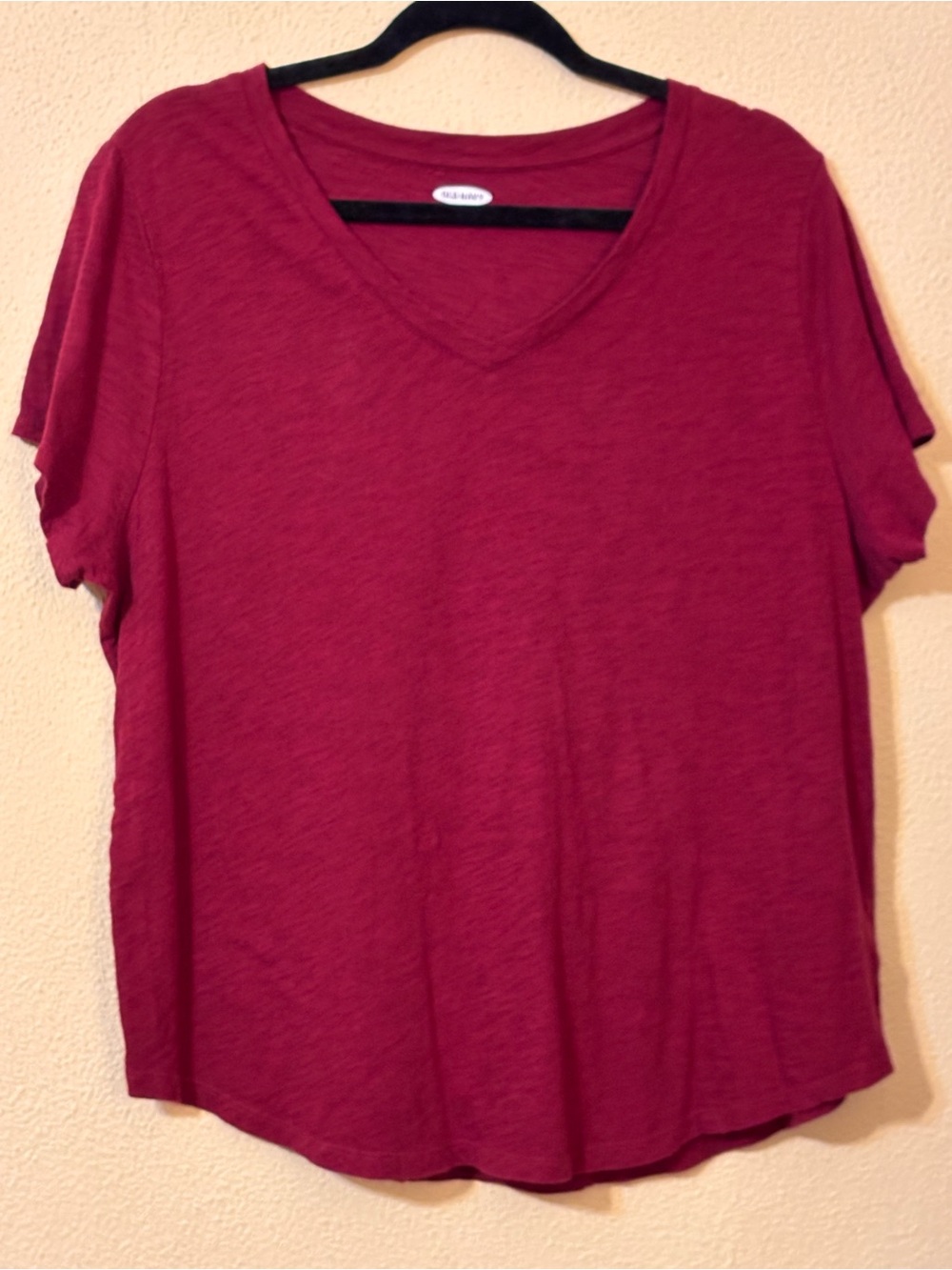 Old Navy EveryWear Berry V-Neck T-Shirt – XL